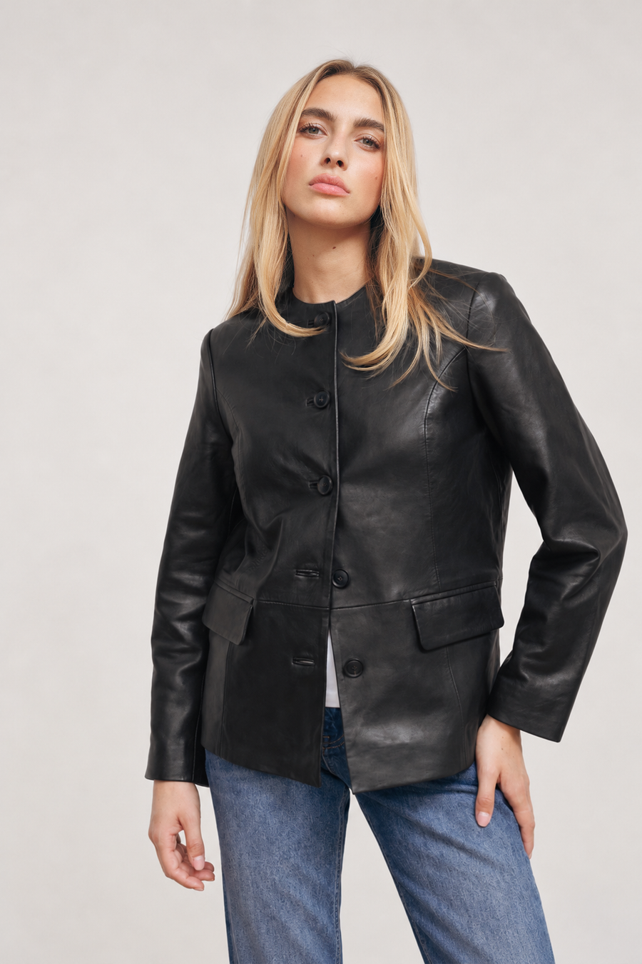 Le Helen * - Licorice Leather