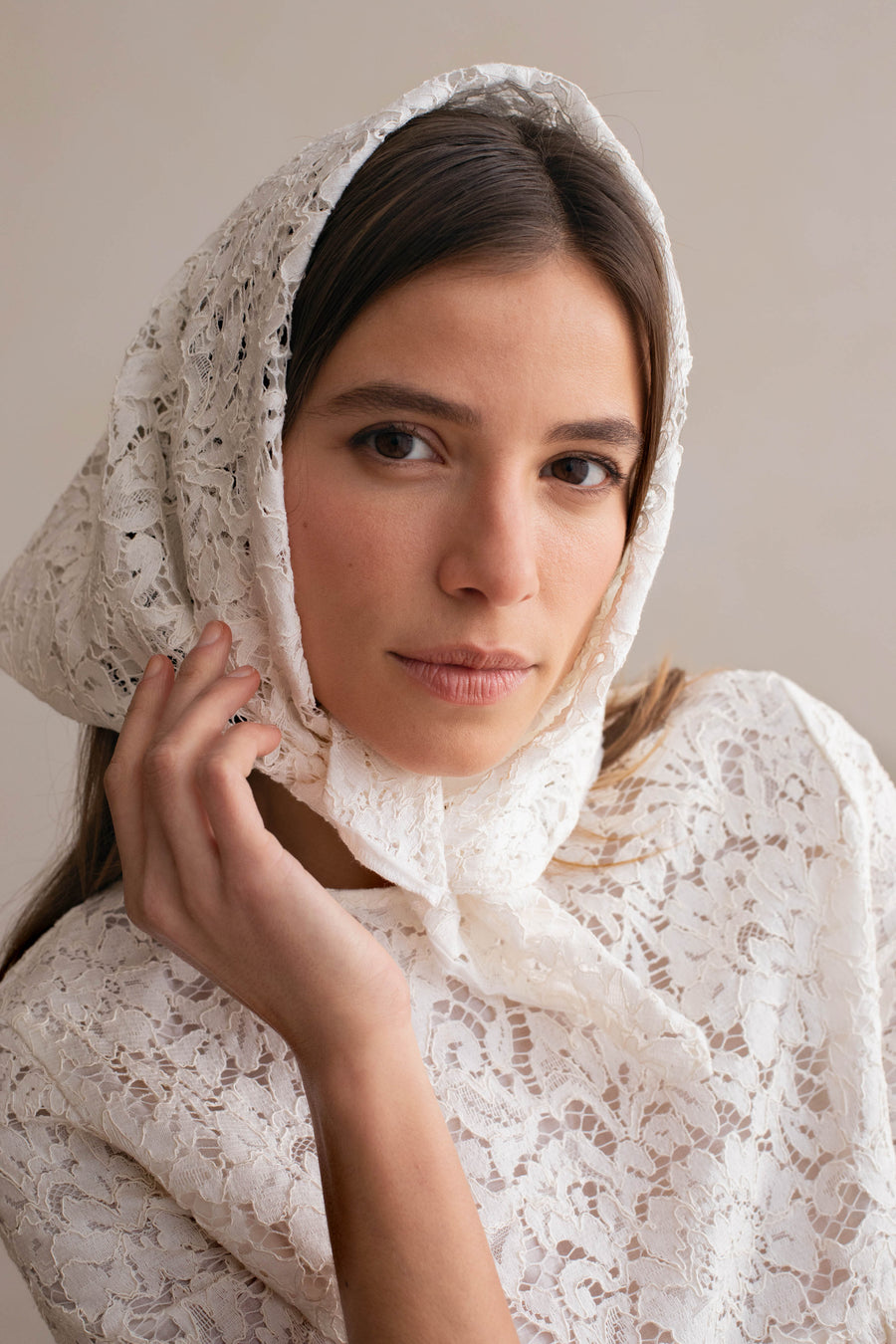 Le Louis - Chantilly Lace