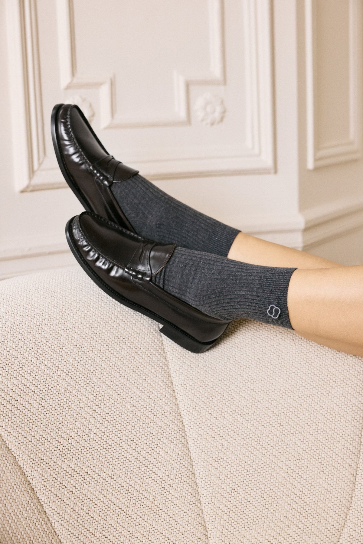 Les Valentin - Glossy Black