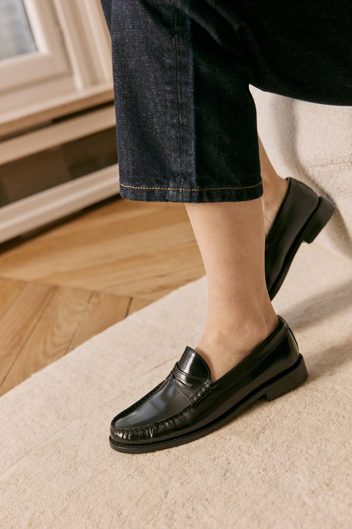 Les Valentin - Glossy Black